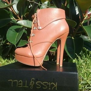 Women's Platform Ankle Boot Sz 7.5